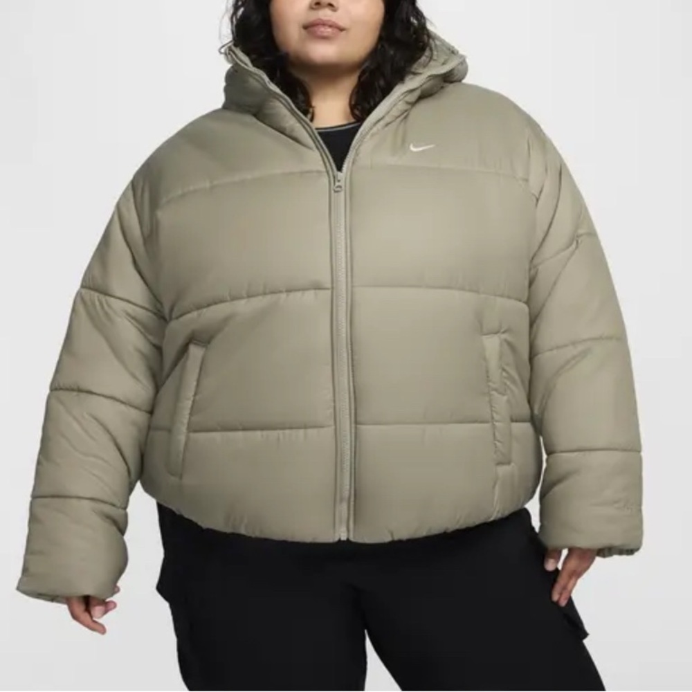 NWT Nike Sportswear Classic Puffer Therma-Fit Loose Hooded Jacket in Green Sz 2X